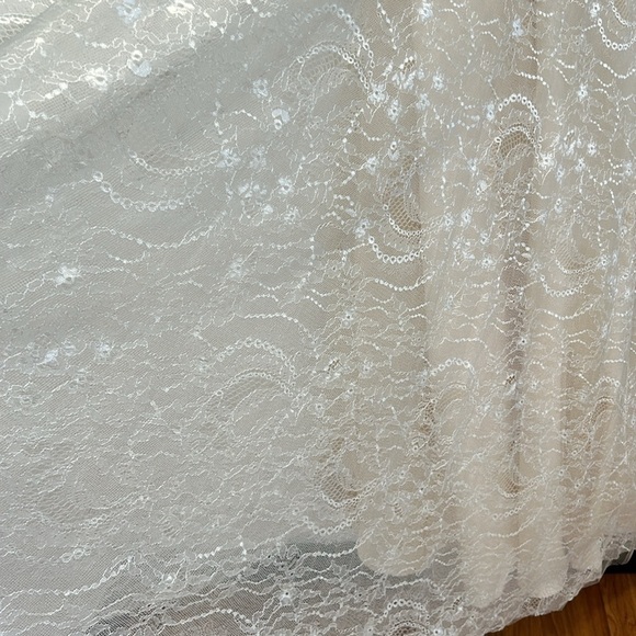 basix black label illusion bodice lace and sequin appliqué silver frost size 6 - Picture 4 of 9